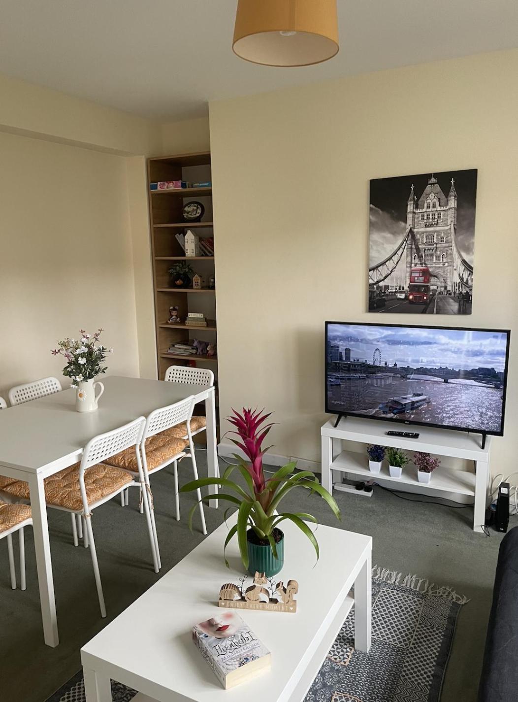 Stunning Flat Close To Regents Park And Euston Station! London Bagian luar foto